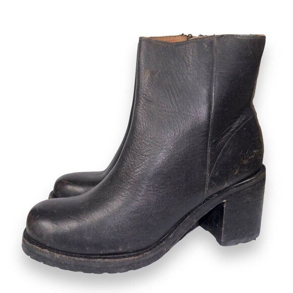 Frye Karen Inside Zip Short Heeled Leather Boots Distressed Black Women's 9M - Picture 2 of 12